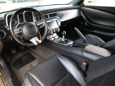 Used 2010 Chevrolet Camaro SS w/ RS Package RWD image 6