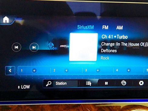 Used 2022 Mercedes-Benz E 350 4MATIC Sedan image 18