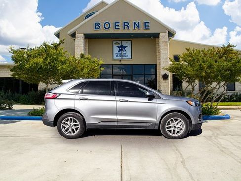 Used 2023 Ford Edge SEL w/ Convenience Package image 6