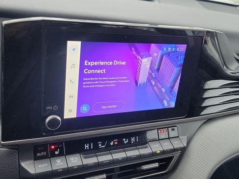 Certified 2025 Toyota Camry SE image 25