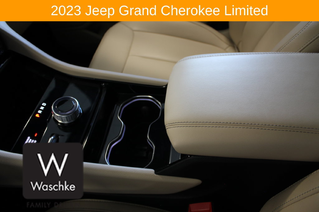 Used 2023 Jeep Grand Cherokee Limited w/ Trailer Tow Prep Group (B) AWD/4WD image 35