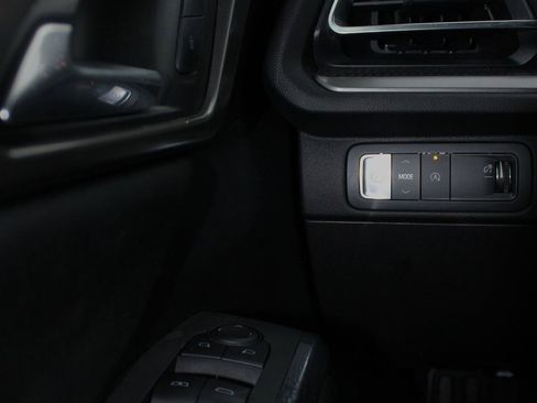 Used 2024 Chevrolet Traverse LT w/ Midnight/Sport Edition image 14