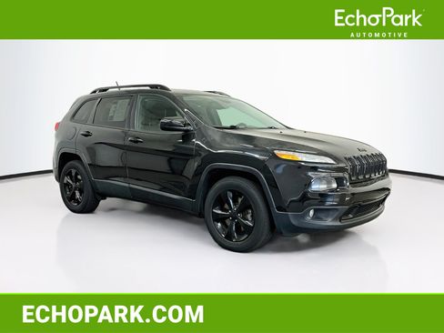 Used 2015 Jeep Cherokee Latitude w/ Comfort/Convenience Group AWD/4WD image 1