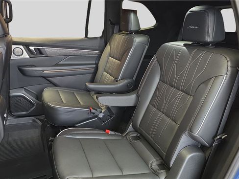 New 2026 Buick Enclave Avenir w/ Super Cruise Package image 18