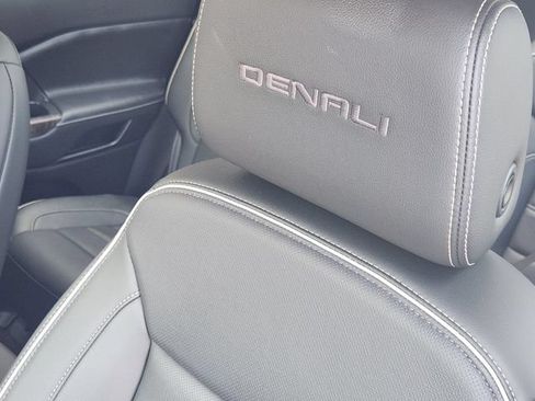 Used 2021 GMC Acadia Denali w/ Denali Technology Package FWD image 20