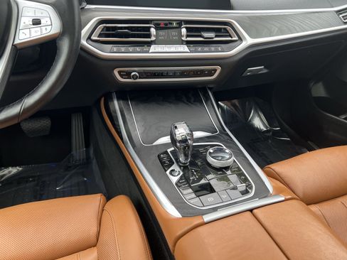 Used 2022 BMW X7 xDrive40i w/ Executive Package AWD/4WD image 23