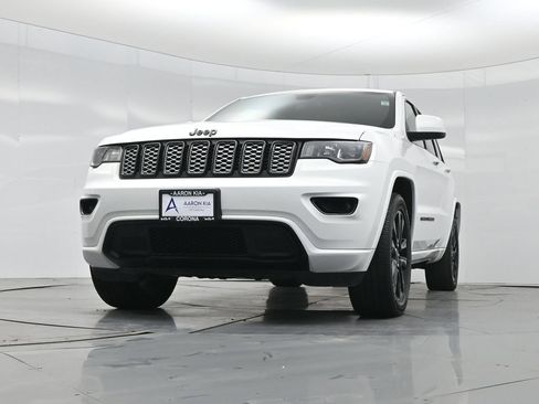 Used 2021 Jeep Grand Cherokee Laredo X AWD/4WD image 51