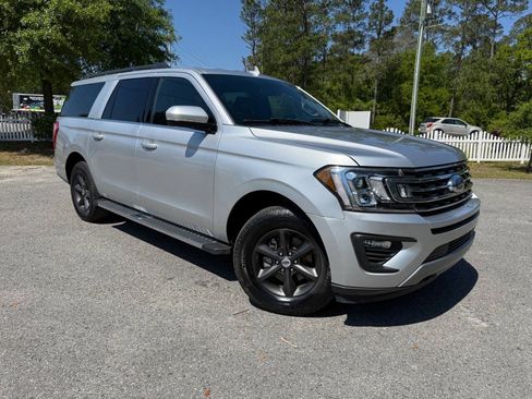 Used 2019 Ford Expedition Max XLT w/ Equipment Group 202A AWD/4WD image 12
