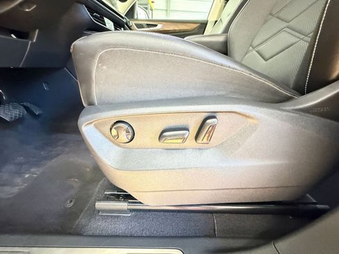 Used 2025 Volkswagen Atlas SE AWD/4WD image 22