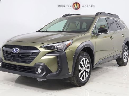 Used 2025 Subaru Outback Premium image 5