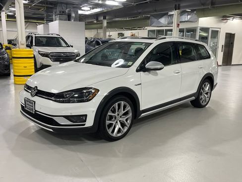 Used 2019 Volkswagen Golf Alltrack SE AWD/4WD image 5