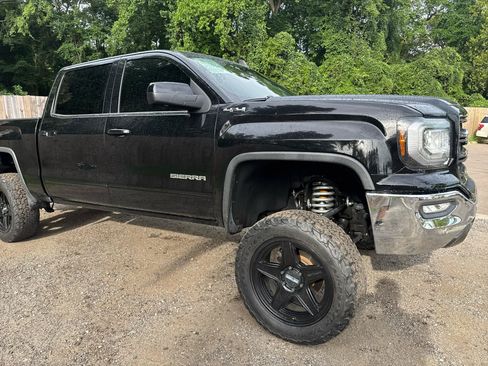 Used 2017 GMC Sierra 1500 SLT w/ SLT Premium Package AWD/4WD image 29