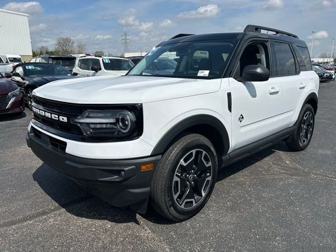 Certified 2024 Ford Bronco Sport Outer Banks w/ Tech Package AWD/4WD image 4