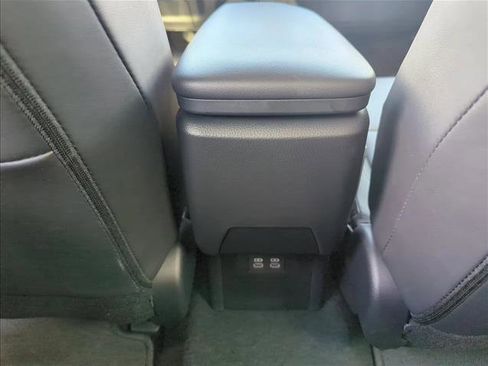 Used 2025 Toyota Prius XLE image 20