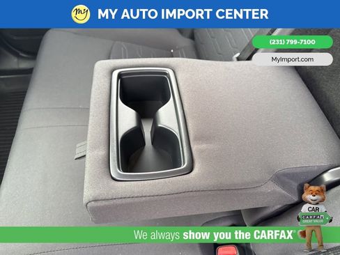 Used 2024 Toyota RAV4 SE w/ Convenience Package image 26