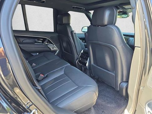 Used 2024 Land Rover Range Rover SE AWD/4WD image 11