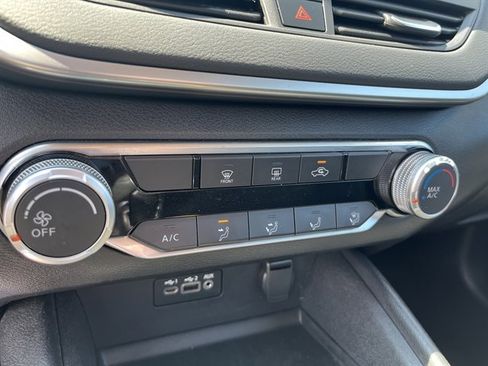 Used 2020 Nissan Altima 2.5 S FWD image 21