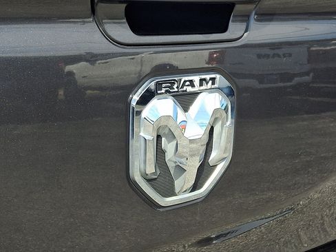 Used 2019 RAM 1500 Big Horn AWD/4WD image 30