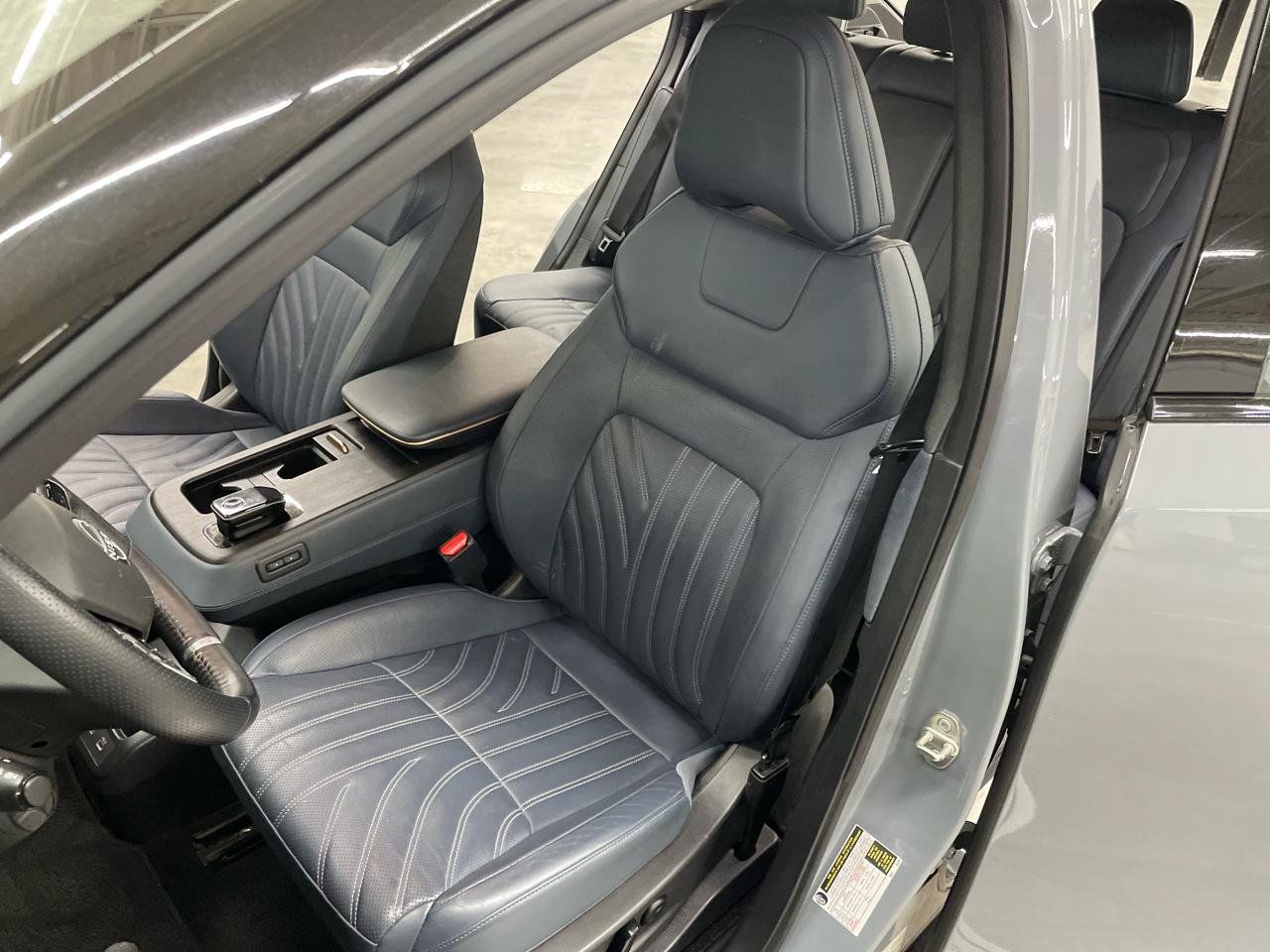 Used 2023 Nissan Ariya AWD/4WD image 12