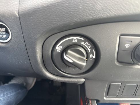 Certified 2024 Nissan Frontier PRO-4X w/ Off-Road Protection Package image 25