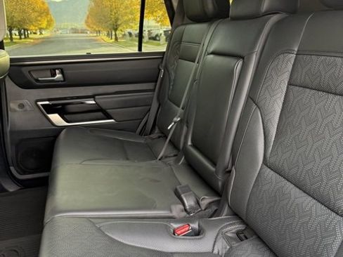 Used 2024 Toyota Sequoia Limited image 40