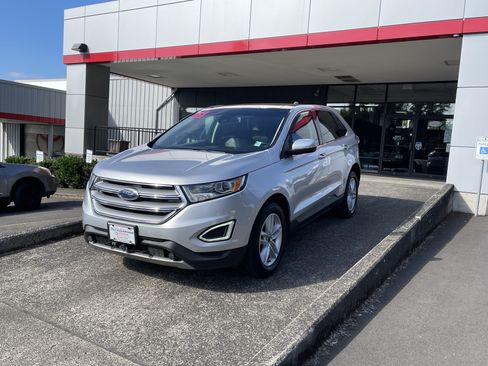 Used 2018 Ford Edge SEL w/ Equipment Group 201A AWD/4WD image 3