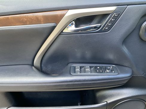 Used 2021 Lexus RX 350L Premium w/ Premium Package AWD/4WD image 16