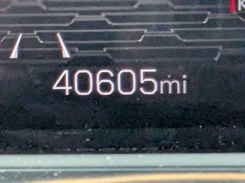 Used 2024 GMC Sierra EV Denali image 27