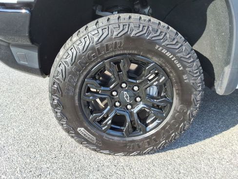 Certified 2024 Chevrolet Silverado 1500 ZR2 w/ Technology Package image 10