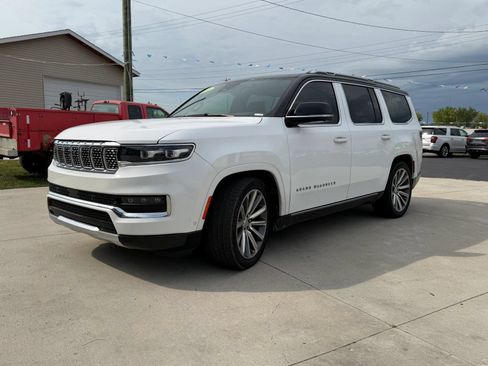 Used 2023 Jeep Grand Wagoneer Series II AWD/4WD image 1