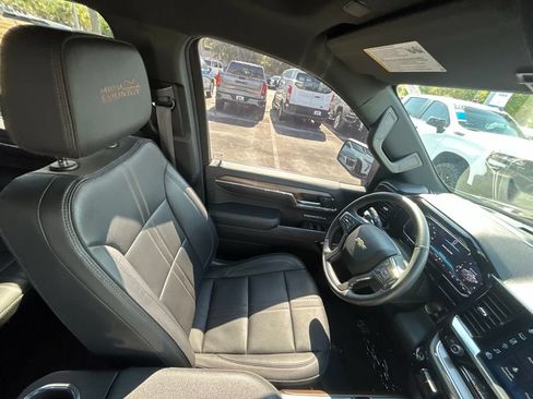 Used 2024 Chevrolet Silverado 1500 High Country AWD/4WD image 34
