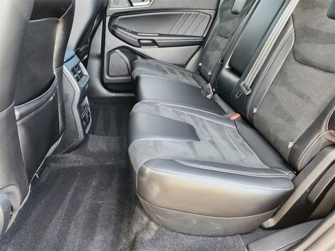 Used 2021 Ford Edge ST w/ Equipment Group 401A image 9