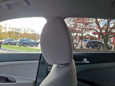 Certified 2021 Hyundai Tucson Sport image 17