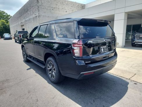 Certified 2022 Chevrolet Tahoe Z71 w/ Luxury Package AWD/4WD image 6