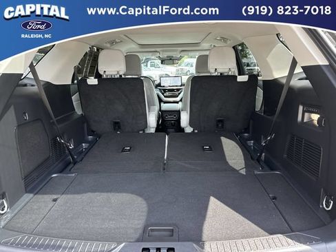Used 2025 Ford Explorer Platinum w/ Ultimate Package AWD/4WD image 16