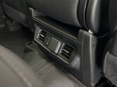 Used 2025 Chevrolet Silverado 2500 LT w/ Convenience Package image 31