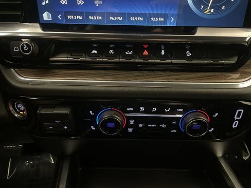 Used 2024 Chevrolet Silverado 1500 RST w/ Convenience Package II AWD/4WD image 11