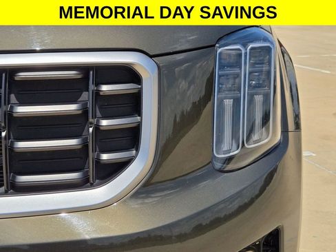 Used 2025 Kia Telluride S AWD/4WD image 33