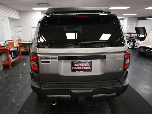 Used 2024 Toyota Land Cruiser image 6