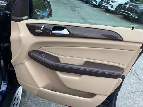 Used 2018 Mercedes-Benz GLE 350 4MATIC image 31