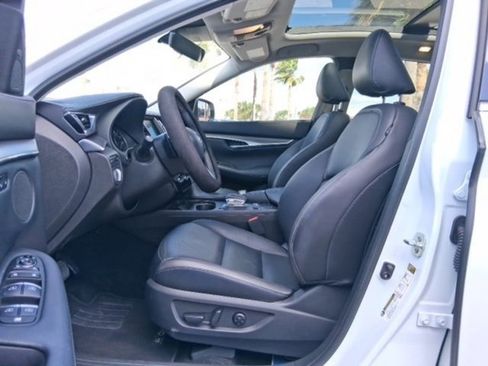 Used 2024 INFINITI QX50 Luxe image 17