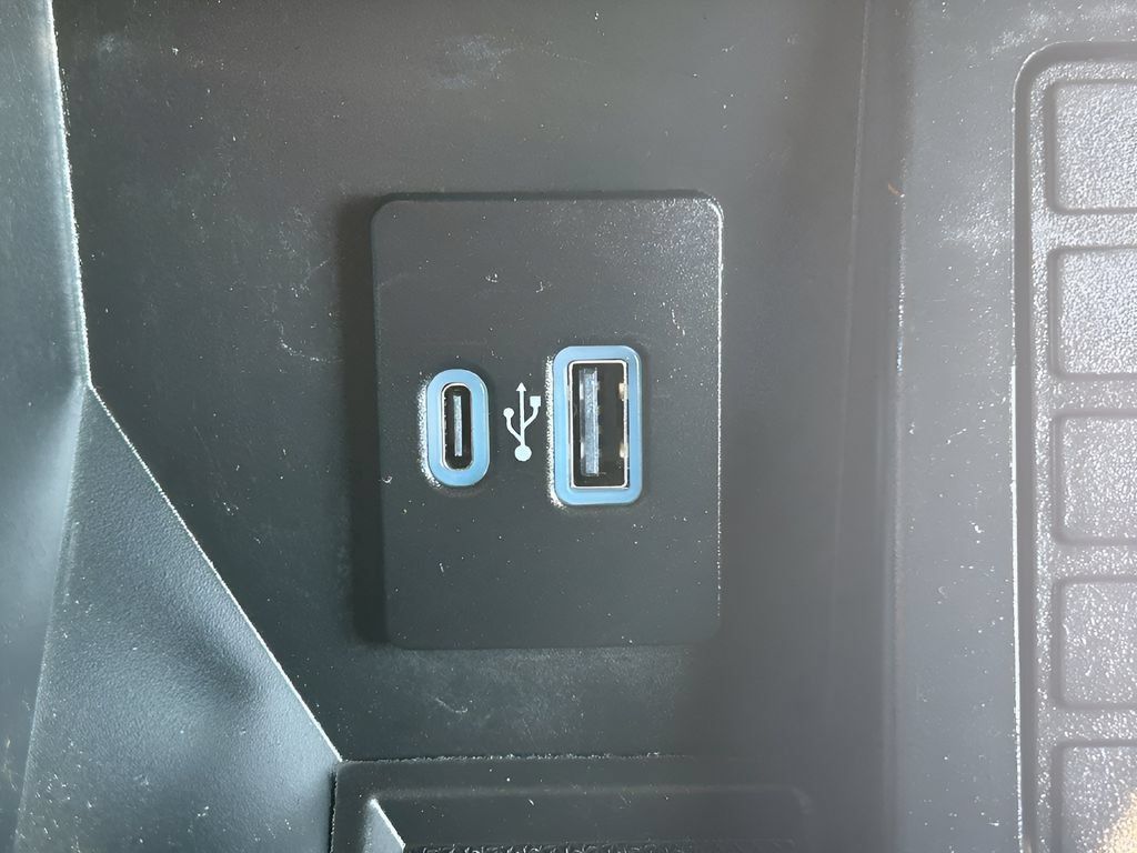 Used 2023 Ford F150 Lariat w/ Equipment Group 502A High AWD/4WD image 21