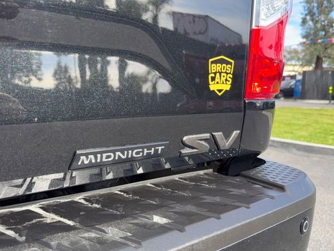 Used 2019 Nissan Titan SV w/ SV Convenience Package image 26