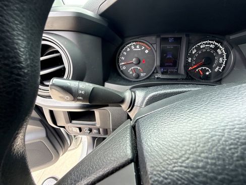 Used 2018 Toyota Tacoma SR w/ SR Convenience Package RWD image 28