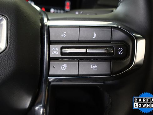 Used 2025 GMC Acadia Elevation FWD image 26