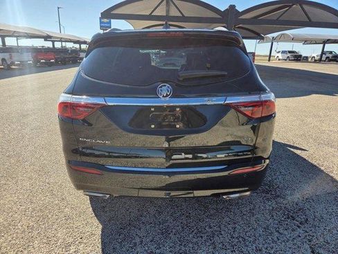 Used 2022 Buick Enclave Essence w/ Sport Touring Edition image 6