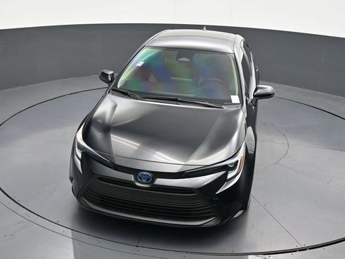 Used 2025 Toyota Corolla LE image 21