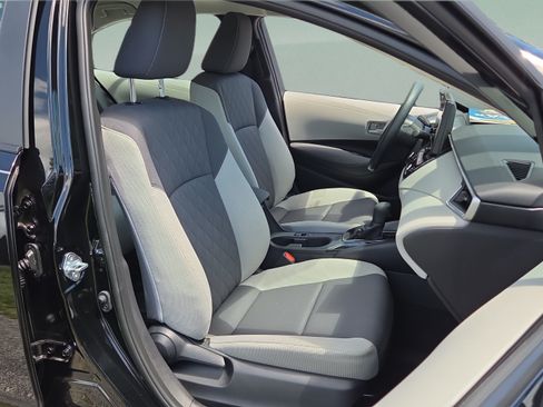 Used 2026 Toyota Corolla LE FWD image 20