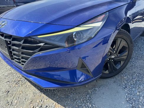 Used 2021 Hyundai Elantra SEL w/ Convenience Package FWD image 9