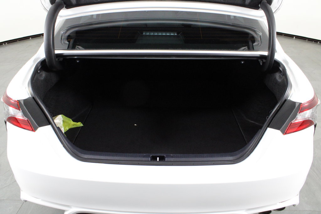 Used 2024 Toyota Camry SE w/ Convenience Package FWD image 17